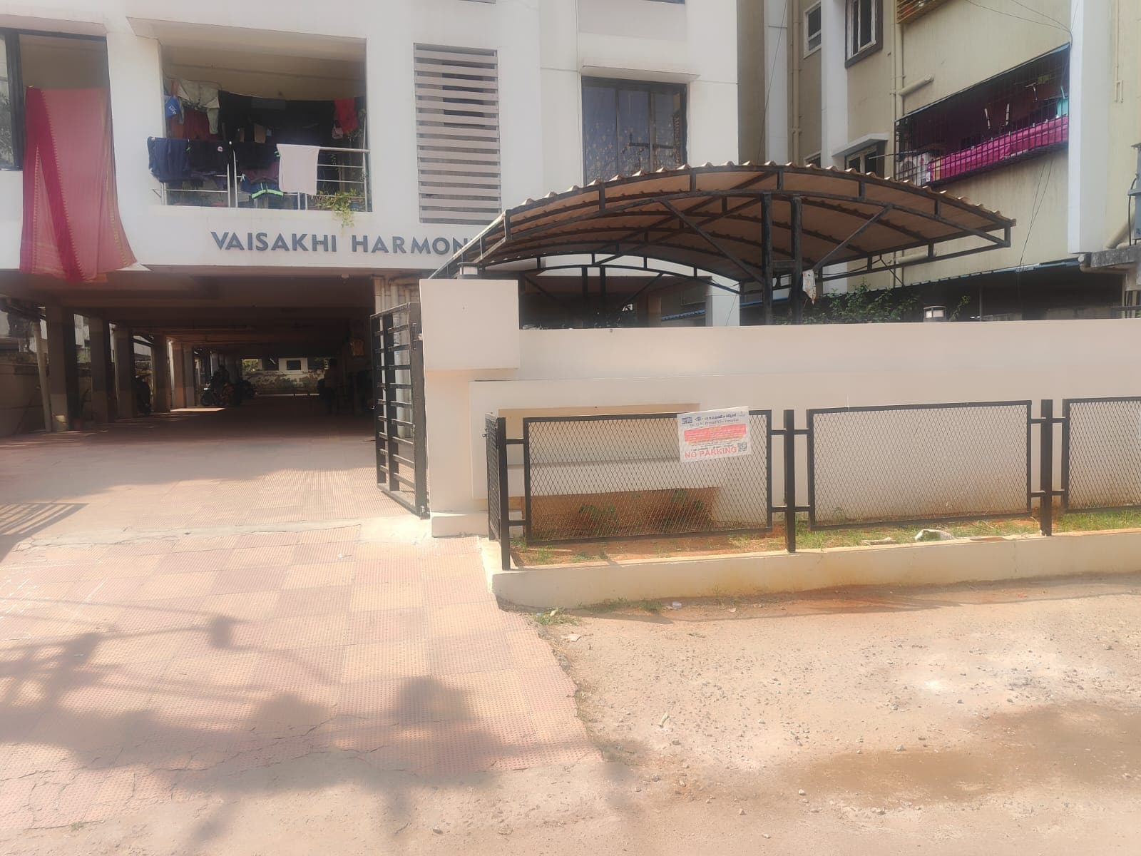 Entrance and driveway of Vaisakhi Harmony